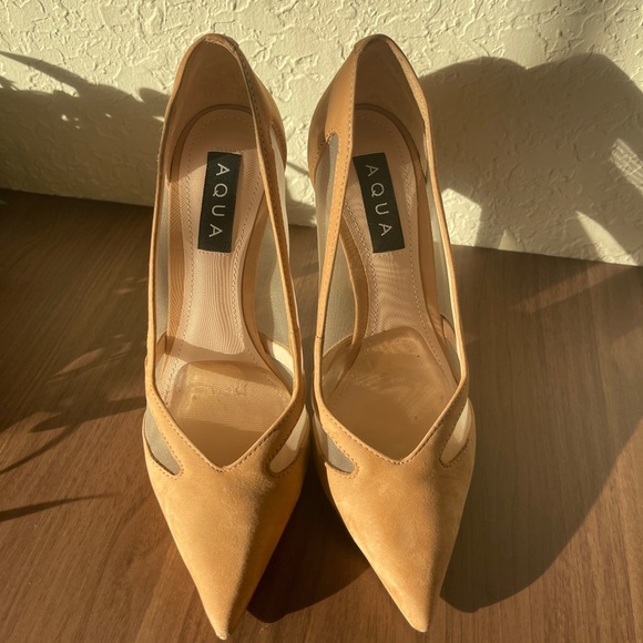 Aqua Women's Tan Heels